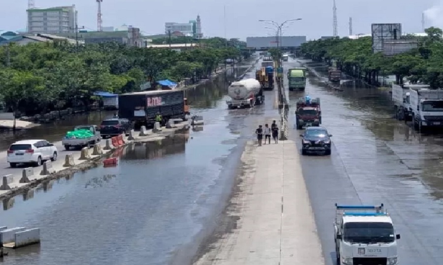 Banjir Kaligawe berangsur surut.