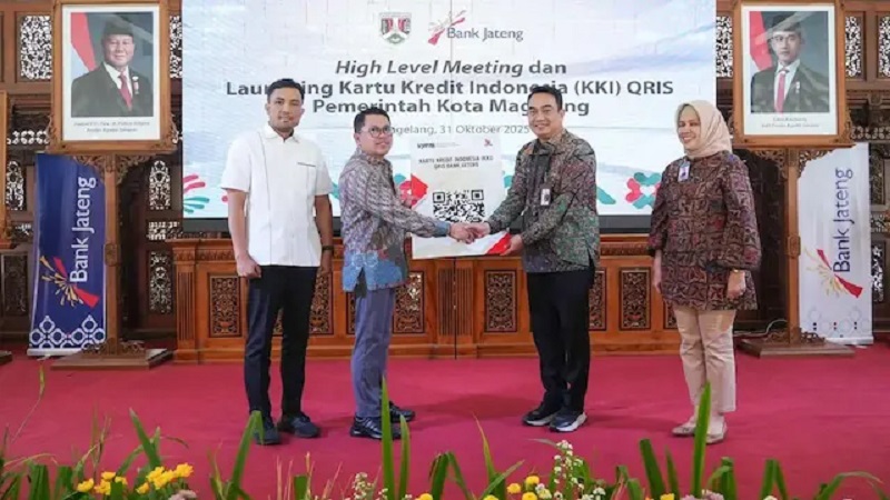 Pemerintah Kota Magelang resmi meluncurkan penerapan Kartu Kredit Pemerintah Daerah (KKPD) pada High Level Meeting Percepatan dan Perluasan Digitalisasi Daerah (P2DD) di Pendopo Pengabdian, Jumat (31/