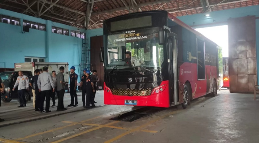 Dinas Perhubungan (Dishub) Kota Semarang resmi memulai uji coba operasional Bus Listrik Trans Semarang pada Rabu (5/11/2025).