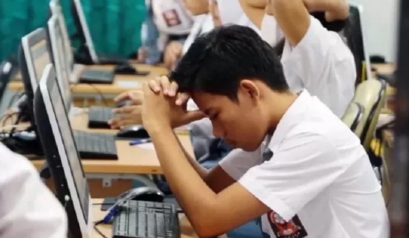ILUSTRASI SEKOLAH SMA.