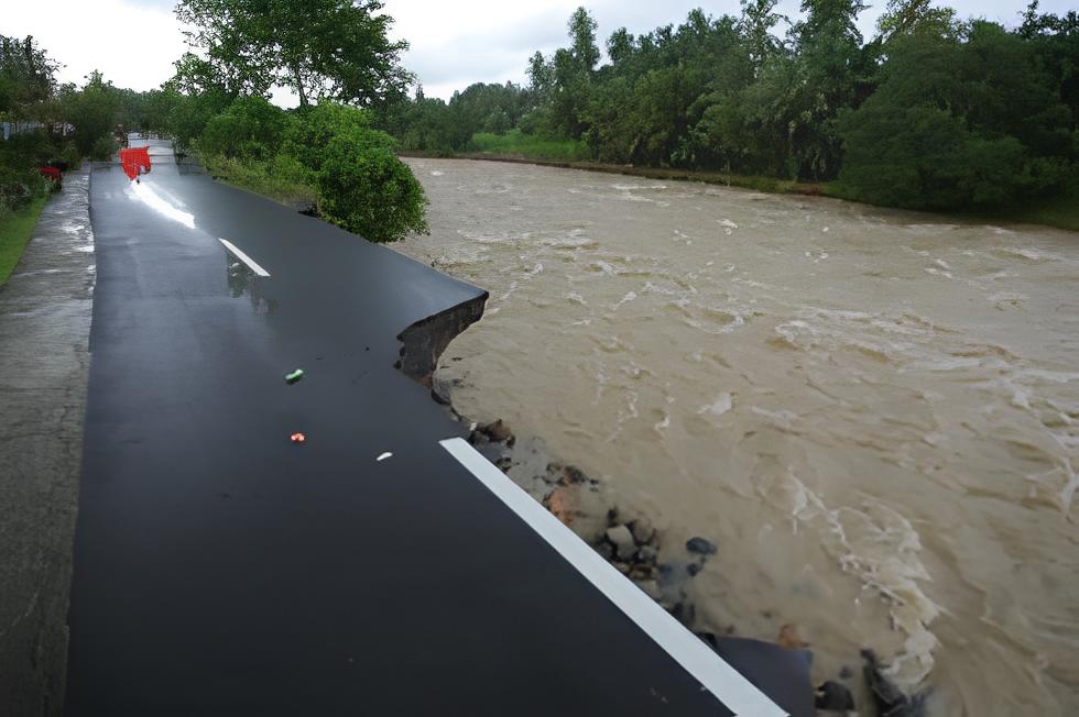 Kerusakan jalan di Sumatera Barat