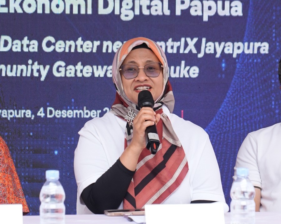 Direktur Utama Telkom Dian Siswarini