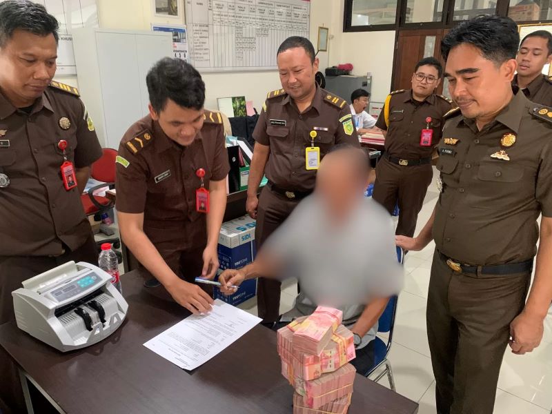 Penyidikan dugaan tindak pidana korupsi dana hibah Pemerintah Kota Solo kepada Komite Olahraga Nasional Indonesia (KONI) Kota Solo