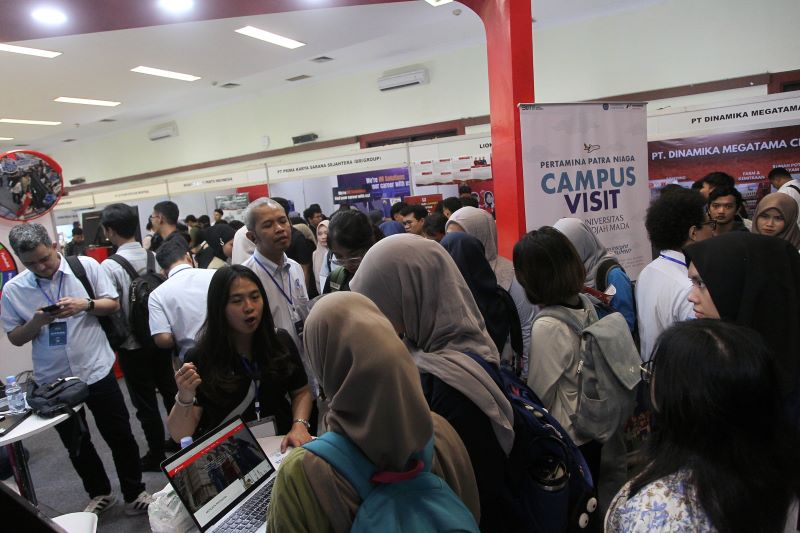 Kegiatan job fair di salah satu kampus di DIY