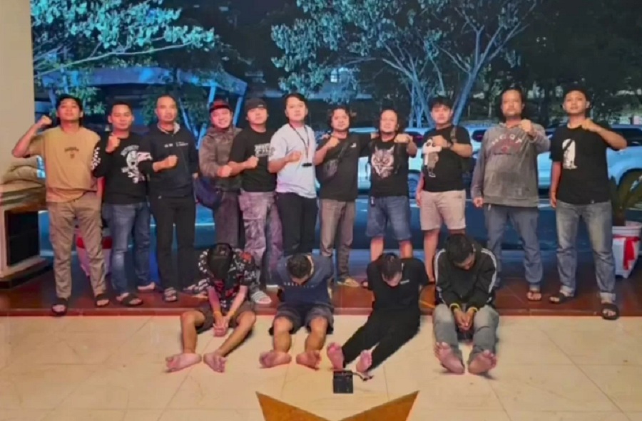 Sejumlah pelaku penggelapan mobil rental ditahan di Polda Jateng.