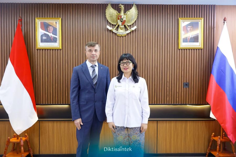 Wamen Kemdiktisaintek Stella Christie menghadiri forum kerjasama Indonesia-Rusia dalam bidang Pendidikan (22/12).