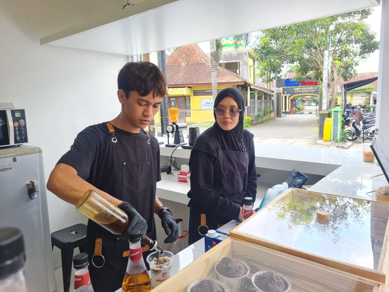 Kelurahan Kramat Selatan menginisiasi pendirian Merah Putih Coffee & Eatery.&nbsp;  &nbsp;