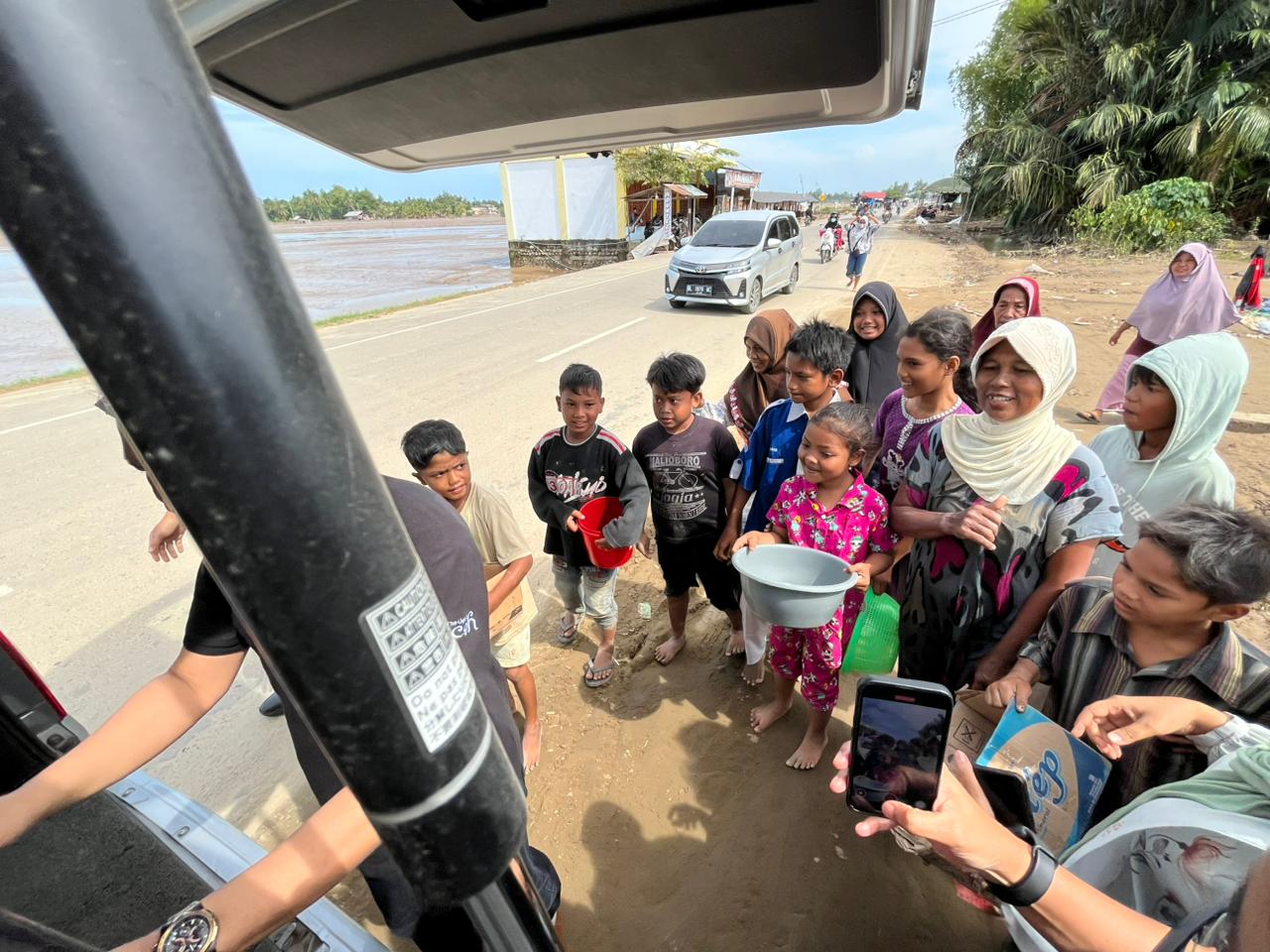Bantuan Untuk Korban Banjir Dan Longsor Di Pidie Jaya