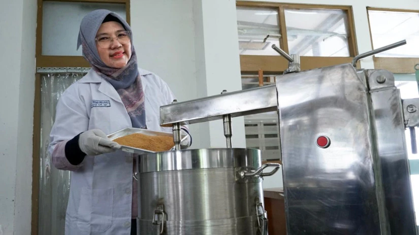 Ciptakan Mesin Produksi Gula Semut, Dosen FTP UGM Raih Anugerah Diktisaintek 2025