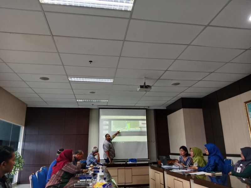 KLARIFIKASI: Jajaran pegawai RSUD Sleman menggelar jumpa pers Jumat (23/1).