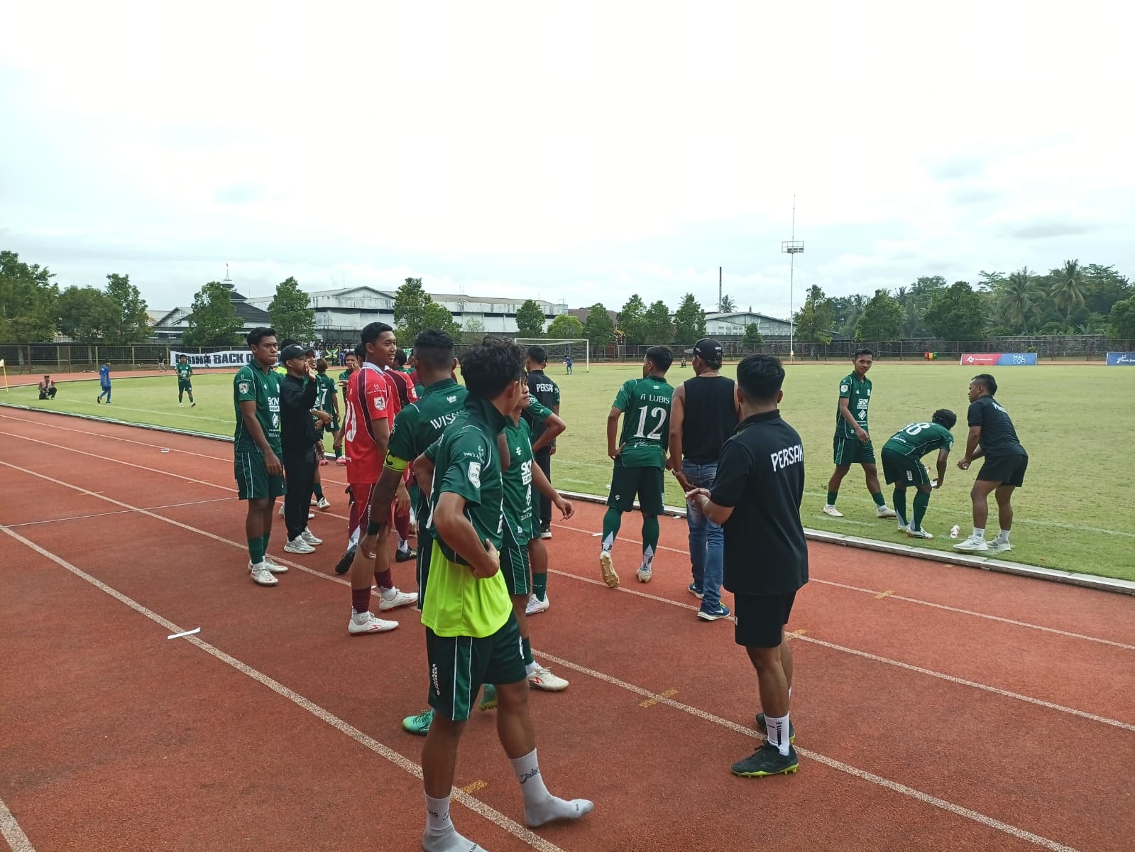 Pemain Persak Kebumen di Stadion Sarwo Edhi Wibowo Purworejo