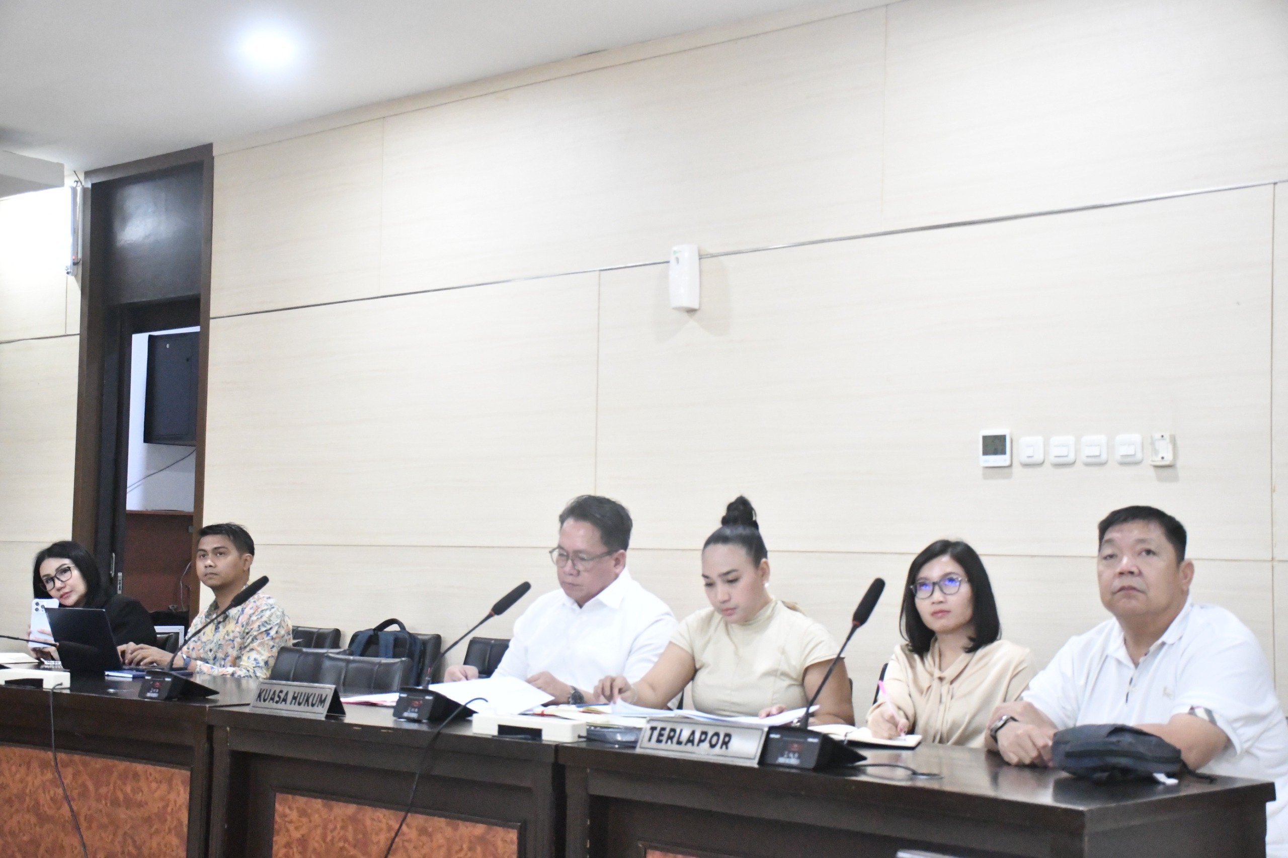 KPPU UNGKAP DUGAAN PELANGGARAN PERSAINGAN PADA DISTRIBUSI PASOKAN AC MEREK AUX