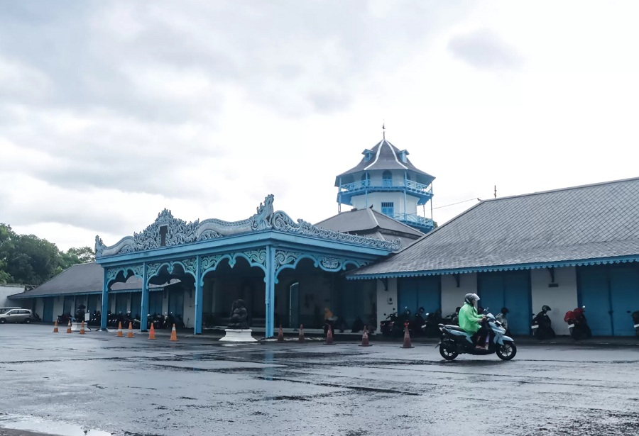 Konflik di Keraton Solo makin memanas ketika dua kubu saling tuding soal audit BPK.
