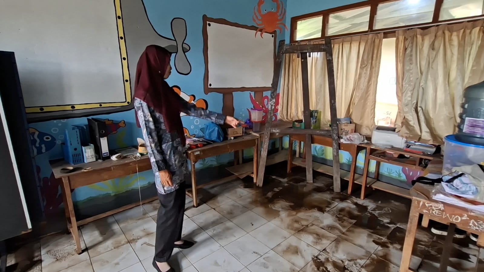 SDN Degung yang jadi langganan banjir dan bangunan kelasnya yang sudah rusak