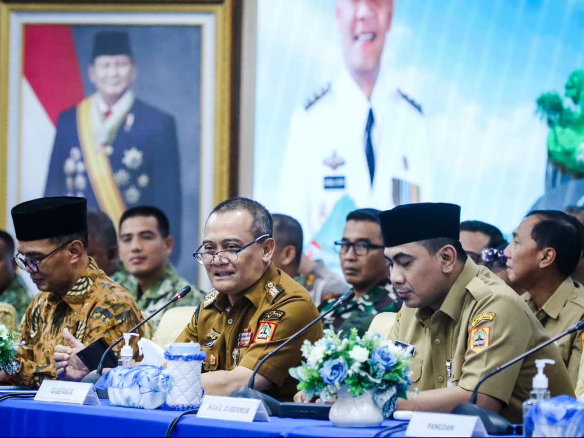 Gubernur Jawa Tengah, Ahmad Luthfi, saat rapat lintas sektoral dalam rangka kesiapan menghadapi arus mudik-balik dan perayaan Idulfitri (Pemprov Jateng).