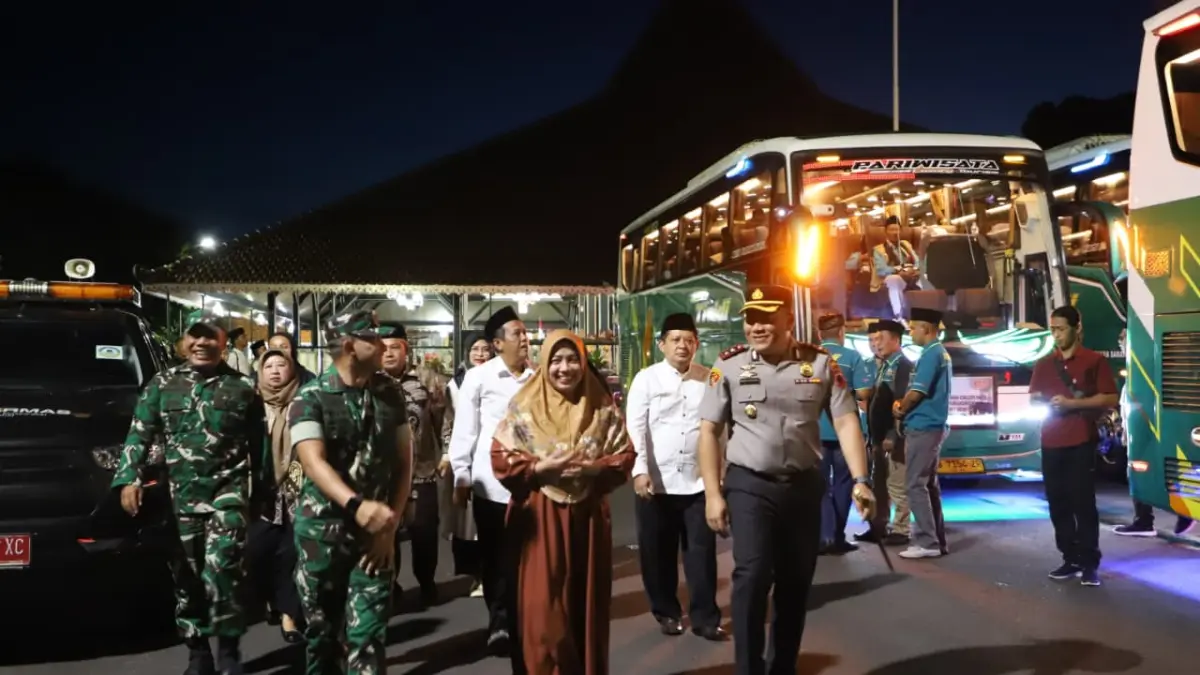 Bupati Purworejo melepas CJH