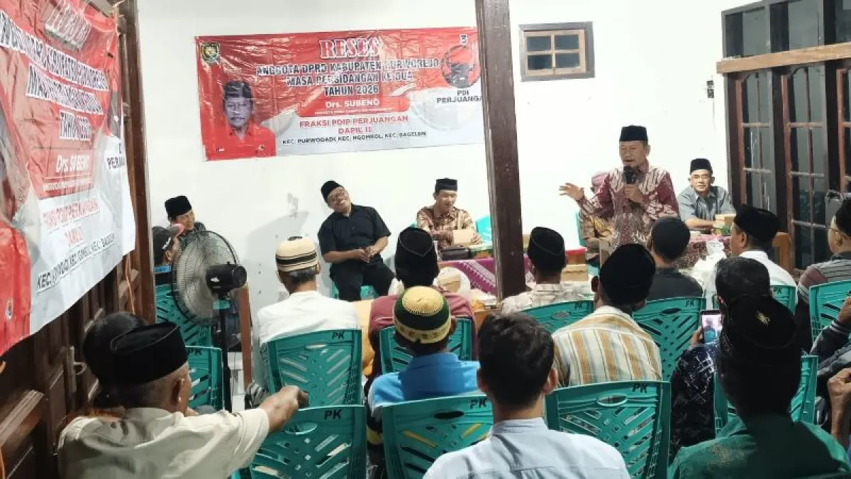 DIALOG : Anggota DPRD Purworejo, Subeno menggelar reses atau penjaringan aspirasi masyarakat masa persidangan kedua tahun 2026 di Desa Jogoboyo, Kecamatan Purwodadi. (M Hafied/Radar Purworejo)