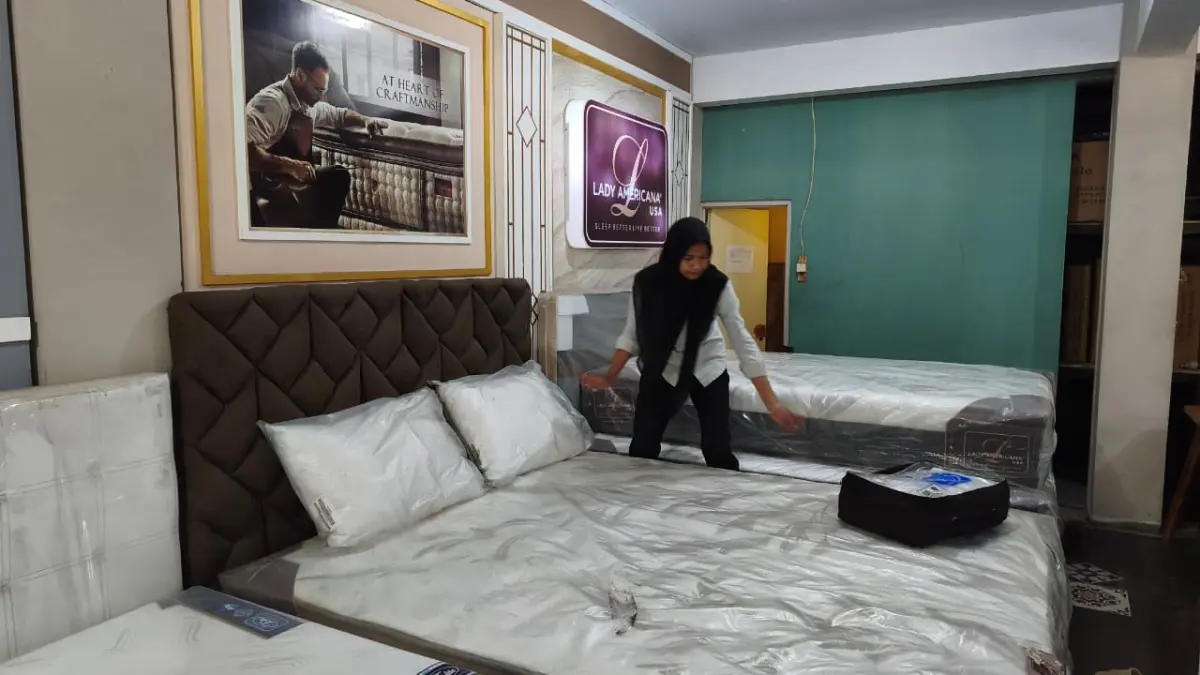 Santi Mebel menyediakan berbagai koleksi spring bed dan kasur busa - Fahmi Fahriza/RADAR JOGJA 