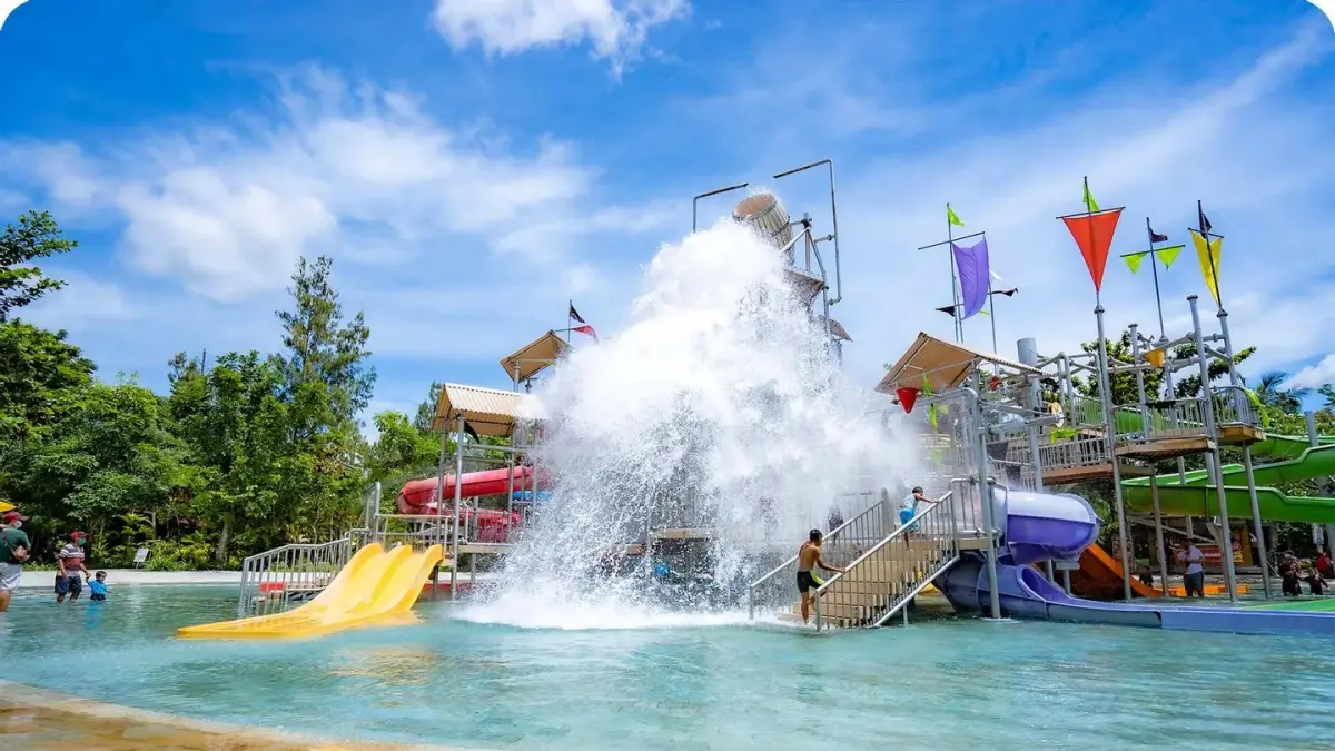 Wahana air Waterboom Jogja. 