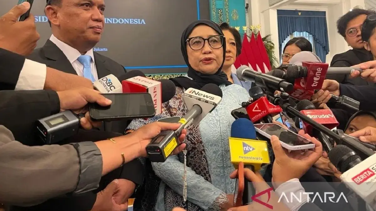 Kepala Badan Gizi Nasional (BGN) Nanik S Deyang memberikan pernyataan pers di Istana Negara, Jakarta, Senin (8/6/2026). ANTARA/Fathur Rochman.