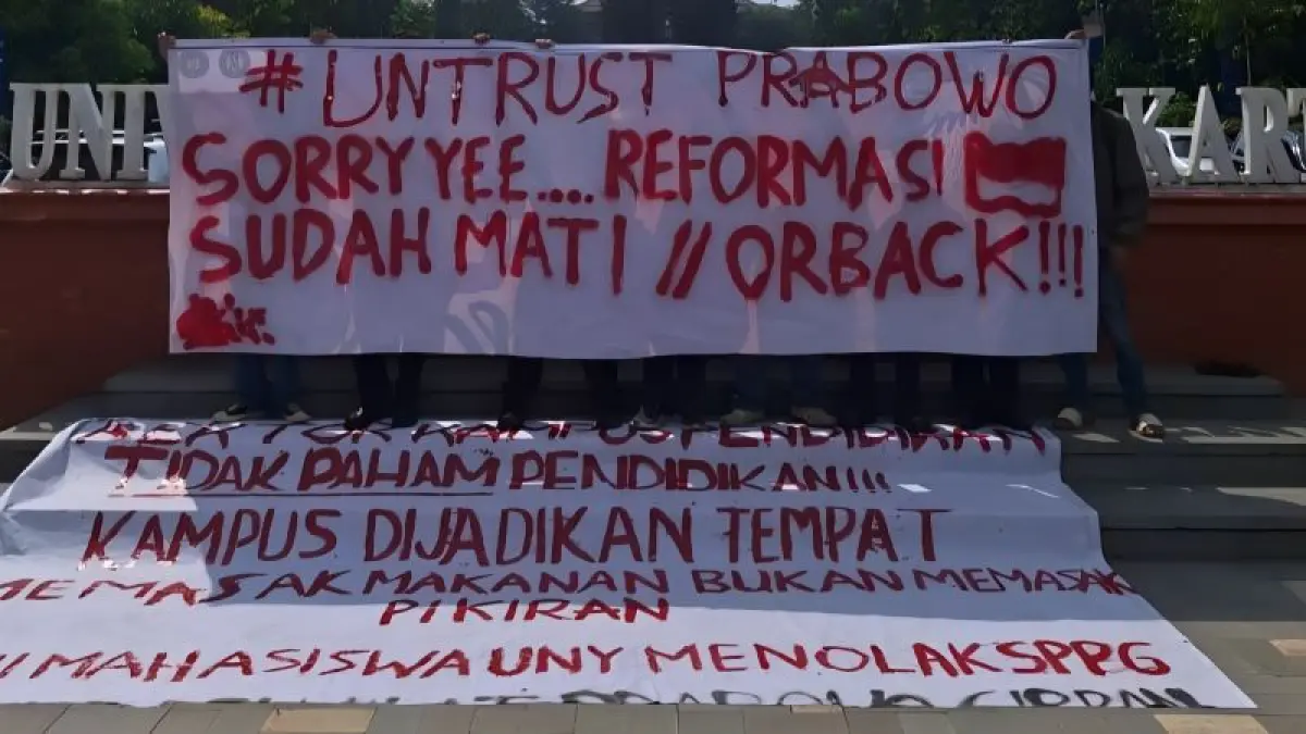 BENTUK PENOLAKAN: Spanduk protes mahasiswa di UNY tentang penolakan keberadaan SPPG yang akan dikelola kampus. (Dokumentasi Aliansi Mahasiswa UNY)