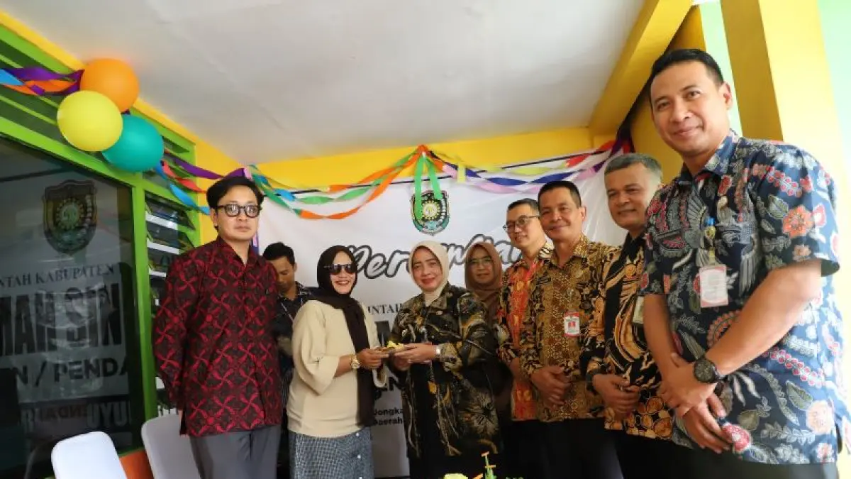 DEKATKAN LAYANAN: Bupati Purworejo Yuli Hastuti meresmikan rumah singgah di Gang Gambir Nomor 94C, Jongkang, Sariharjo, Ngaglik, Sleman. (Dokumentasi Prokopim Purworejo)