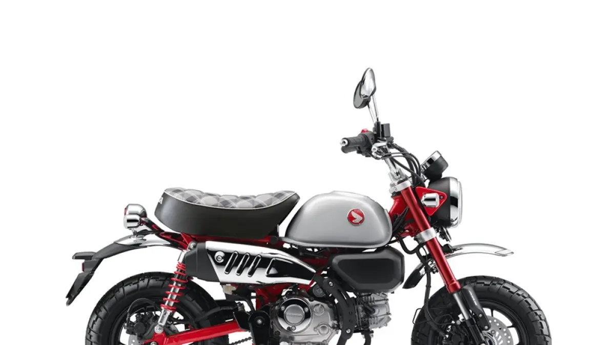 Penyegaran tampilan Honda Monkey kali ini dihadirkan melalui kombinasi warna terbaru yang lebih segar dan ekspresif, yaitu Banana Yellow, Millenium Red, dan Pearl Cadet Gray.
