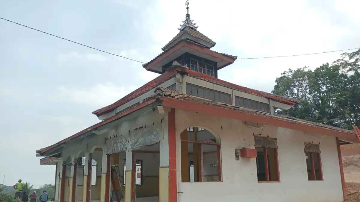 Demi Jalur Darurat Kalijambe, Masjid dan Lima Bangunan Diratakan
