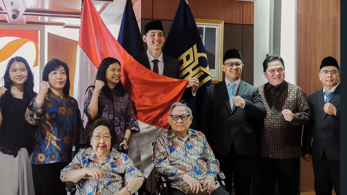 Mitchell Barker resmi menyandang status Warga Negara Indonesia (WNI) setelah menjalani pengambilan sumpah kewarganegaraan di Jakarta. (Instagram/Micthell Barker)
