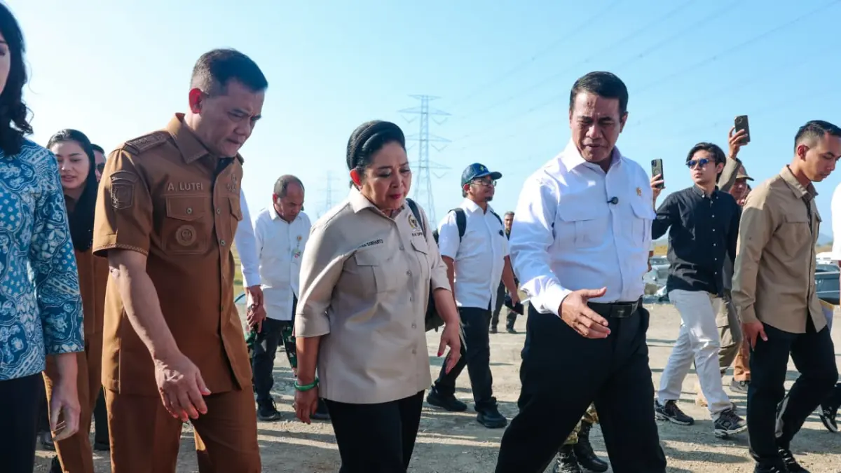 Menteri Pertanian Andi Amran didampingi Ahmad Luthfi