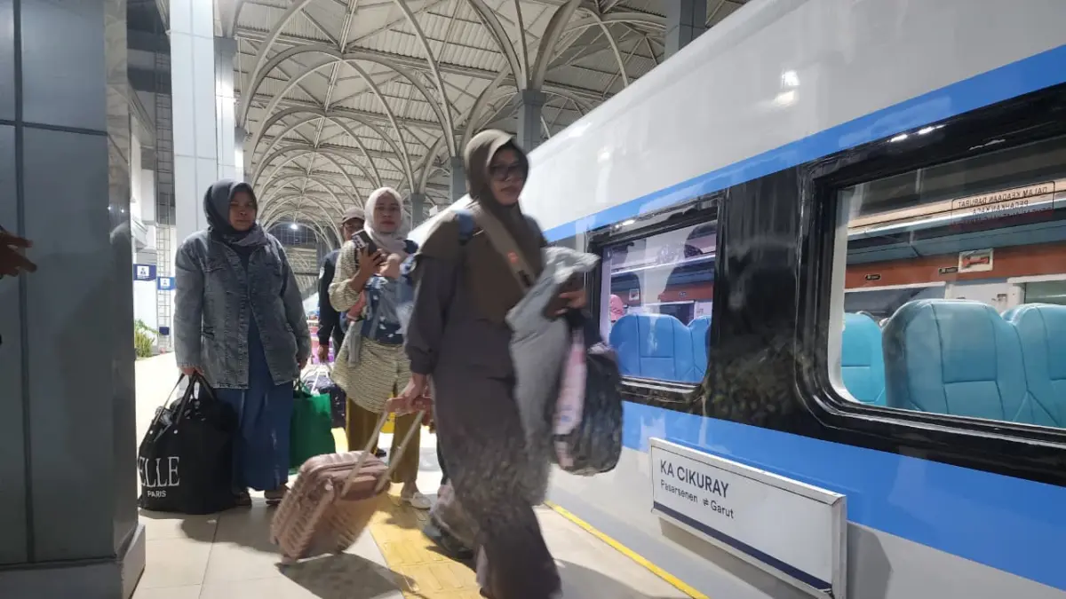 KA Cikuray Jadi Kereta Favorit Pengguna Jasa dari Daop 2 Bandung Sedangkan Gambir dan Yogyakarta Masih Menjadi Tujuan Utama Selama Januari - Juni 2026