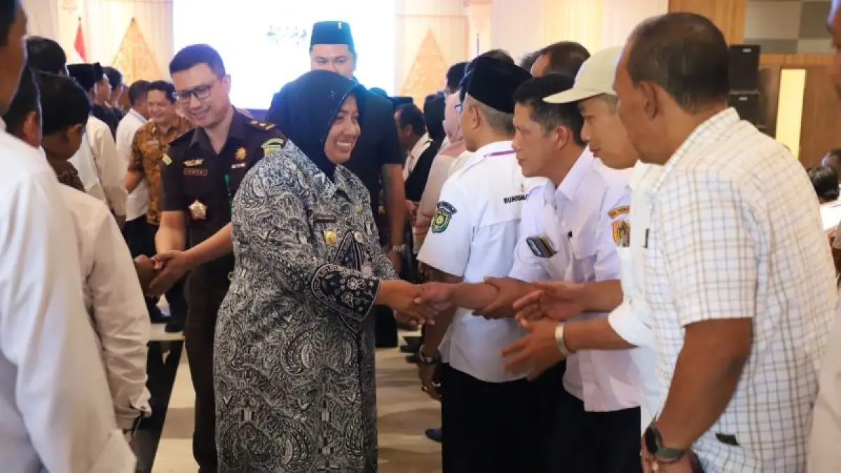 SINERGI : Bupati Purworejo Yuli Hastuti hadir di tengah pelaksanaan Musyawarah Daerah (Musda) VIII Paguyuban Kepala Desa dan Perangkat Desa (Polosoro) Purworejo. (Dokumentasi Prokopim Purworejo)