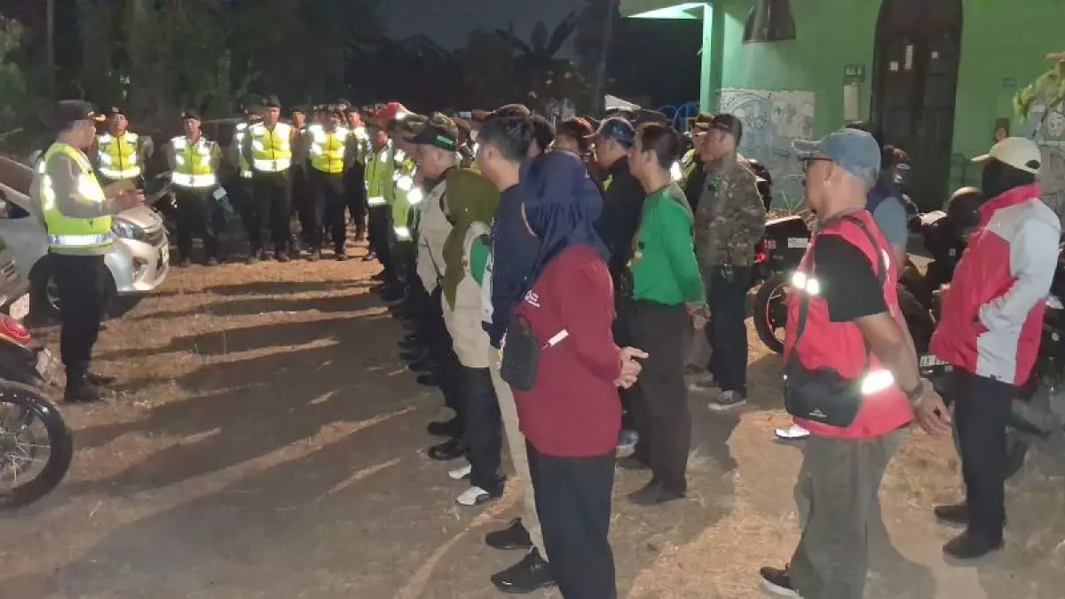 Apel pengamanan petugas kepolisian jelang rangkaian peringatan saparan Ki Ageng Wonolelo. (Dokumentasi Polresta Sleman)