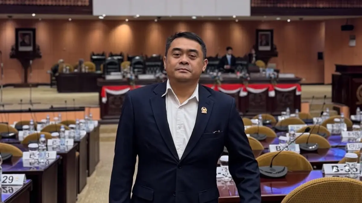 Arya Wedakarna (AWK), anggota DPD RI dari Bali, akan menanggung biaya sekolah anak dari korban yang tewas dalam kasus dugaan pengeroyokan pencuri ayam di Tabanan. (Instagram/@aryawedakarna)