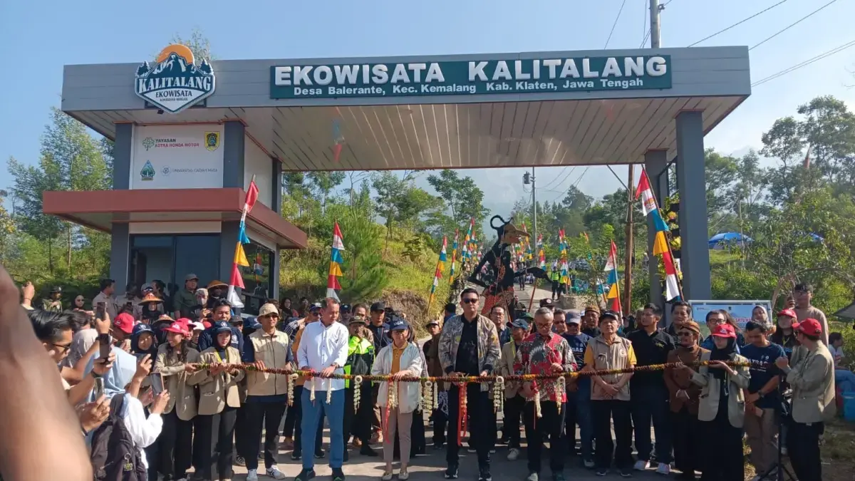 Gerbang Ekowisata Kalitalang sebagai wajah baru kawasan di Desa Balerante, Kemalang, Klaten yang diresmikan pada Minggu (2/8/2026). Angga Purenda/Radar Solo