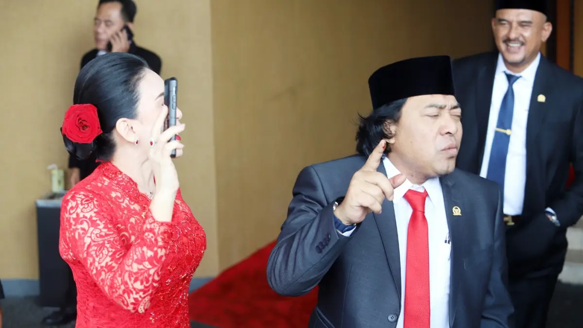 Anggota DPD terpilih masa bakti 2024-2029 Alfiansyah alias Komeng. (Dery Ridwansah/ JawaPos.com)