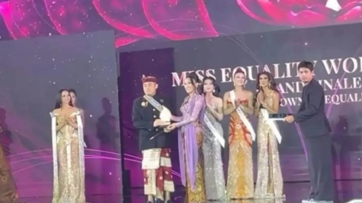 Foto Arya Wedakarna di Miss Equality World 2026 jadi sorotan (akun X) 