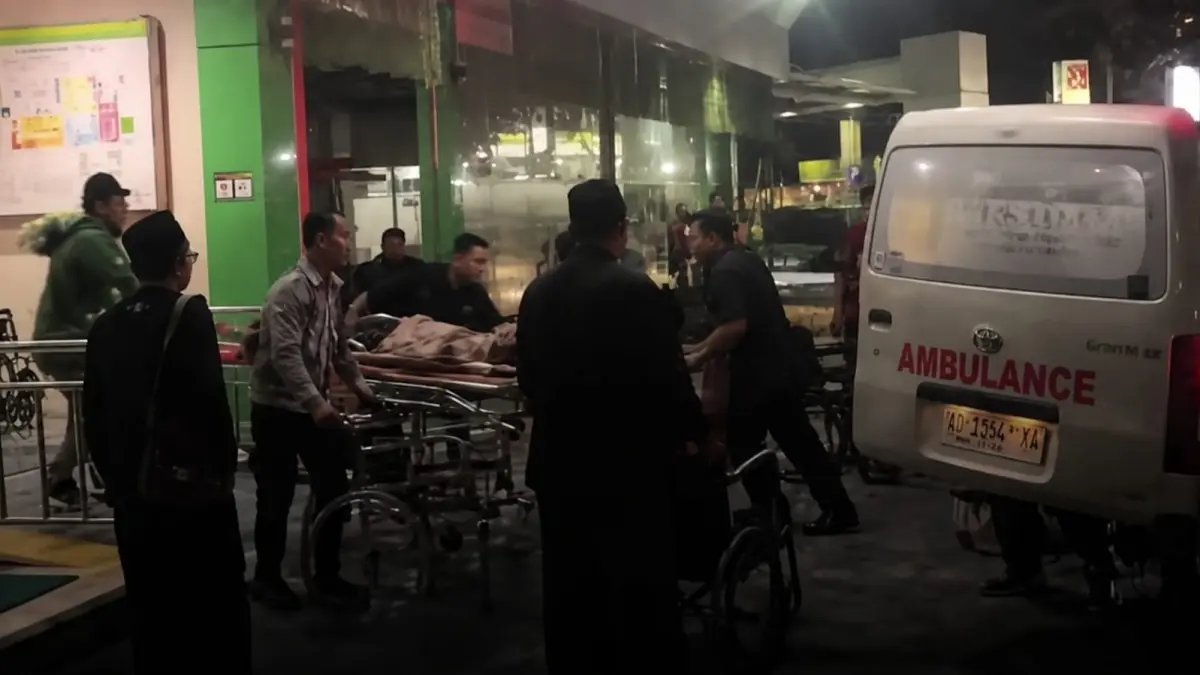 Para santri yang diarahkan untuk mendapatkan perawatan