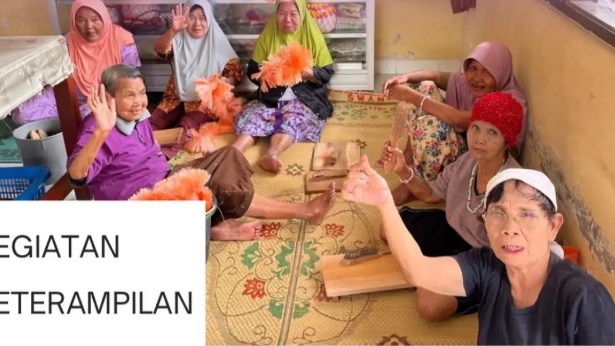 Kegiatan kreativitas lansia di Balai Pelayanan Sosial Tresna Werdha DIY (Dok. balaipstwdiy)