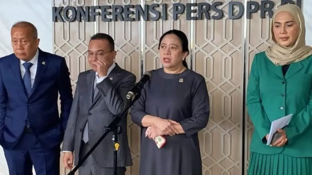 Ketua DPR RI Puan Maharani bersama jajaran pimpinan DPR RI saat konferensi pers di kompleks parlemen, Jakarta, Selasa (8/9/2026). (Dok ANTARA)