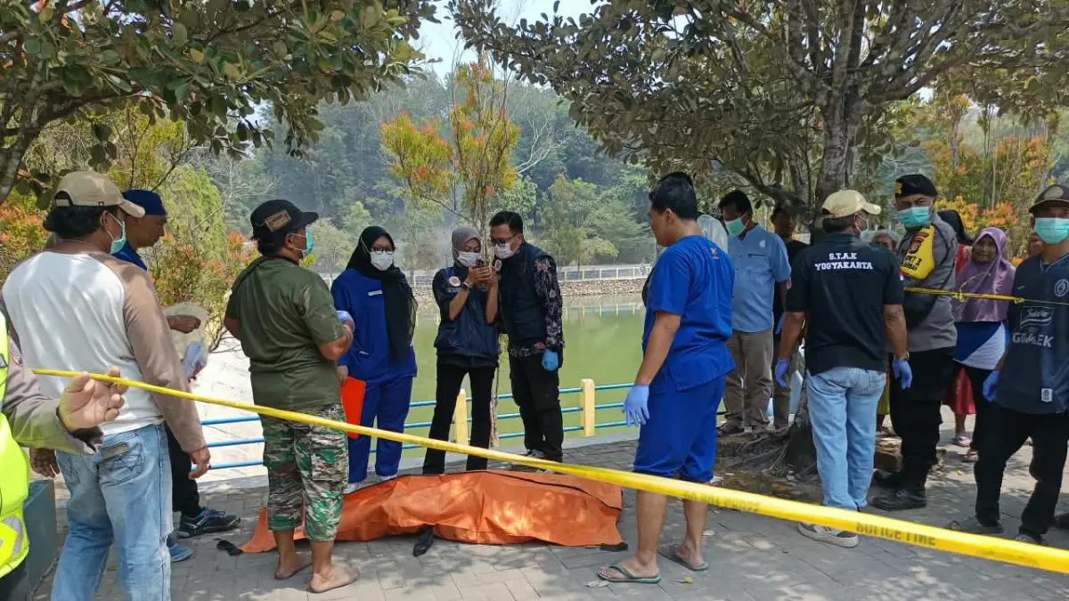 Penanganan penemuan mayat di Sungai Opak pada Jumat (11/9) - Dokumentasi Polresta Sleman