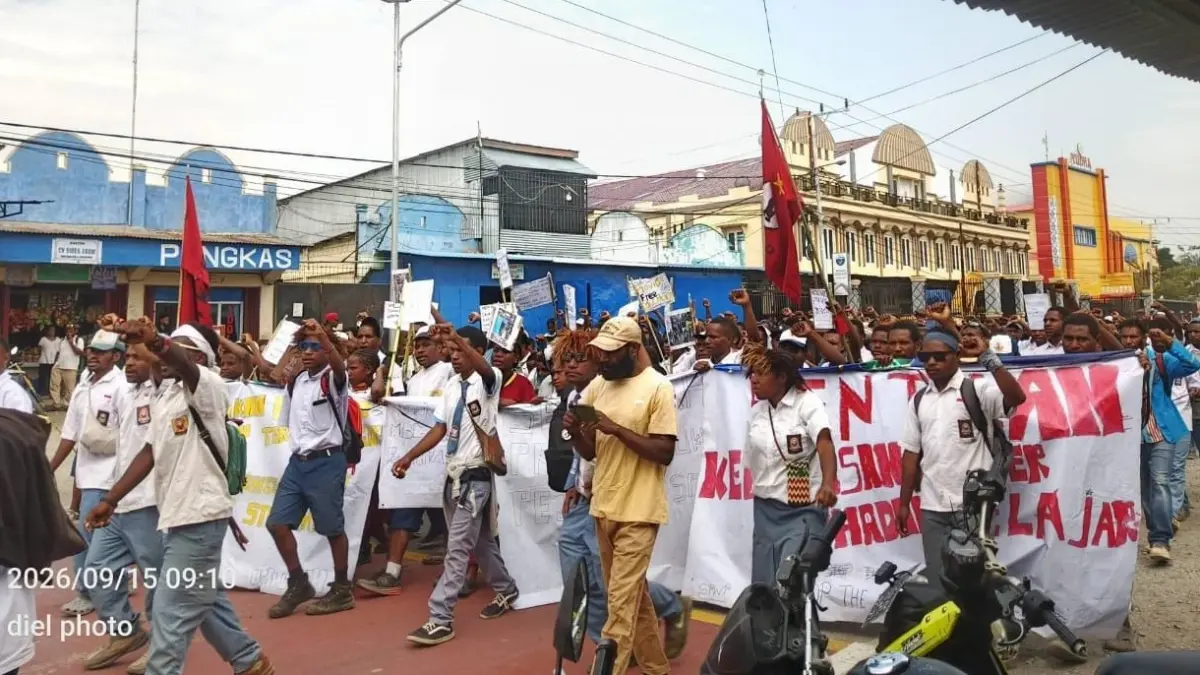 Ratusan pelajar di Wamena kembali gelar aksi tolak MBG (15/9/2026). (Sumber: akun X @damiell_w)