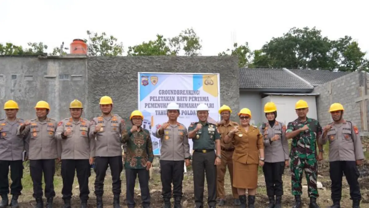 Proses pembangunan 18 rumah dinas Batalyon C Pelopor Satbrimob Polda DIY di Padukuhan Wonosobo, Banjarejo, Tanjungsari, Gunungkidul. (Dok. jogja.polri)