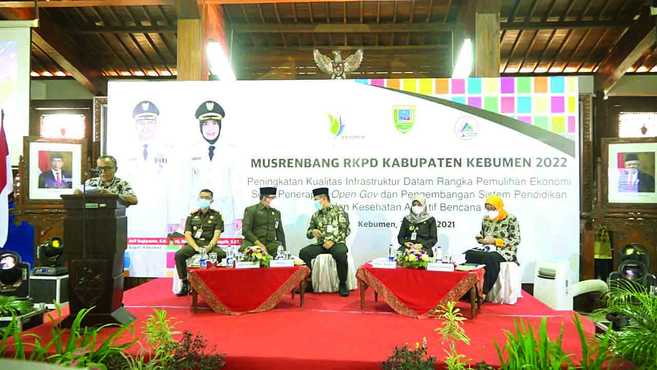 Kegiatan Musrenbang Rencana Kerja Pemerintah Daerah (RKPD) Kabupaten Kebumen tahun 2022 pada Rabu (31/4) lalu. Musrenbang digelar secara virtual dari Pendopo Rumah Dinas Bupati Kebumen.