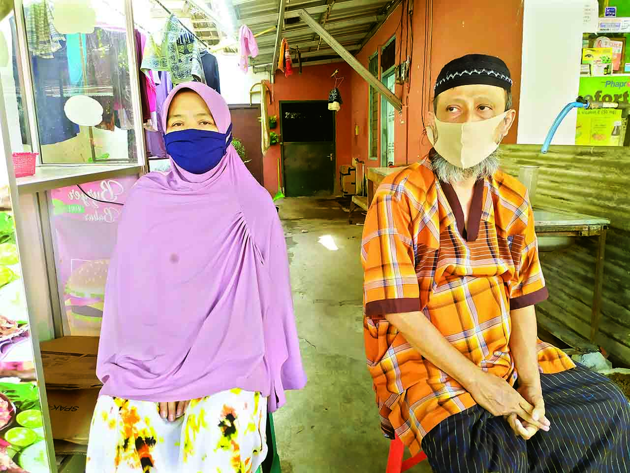 Muhammad Nasir dan Eni Nurhayati tak menyangka keponakannya, Muhamad Rois Chaq jadi korban laka laut di Pantai Ngluwen, Gunungkidul.