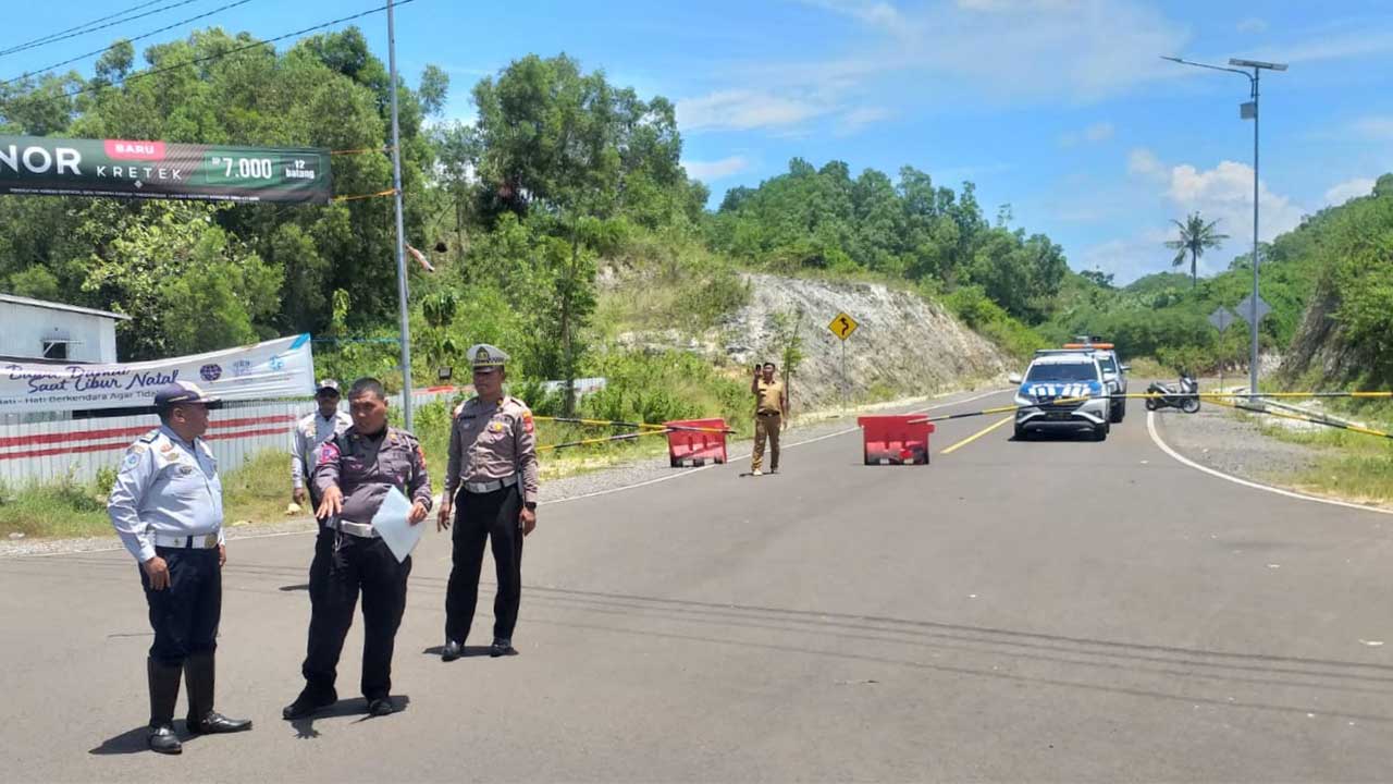 BIAR LANCAR: Persiapan arus mudik, Dinas Perhubungan (Dishub) Kabupaten Gunungkidul bersama dengan kepolisian dan instansi terkait lainnya melakukan survei awal jalur dan kelayakan fasilitas publik. (Dinas Perhubungan Kabupaten Gunungkidul)