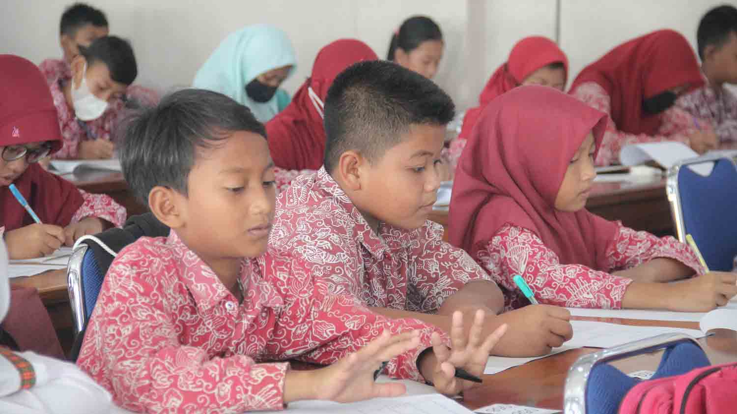 KOMPETISI : Dinas Pendidikan Kabupaten Gunungkidul saat menggelar Olimpiade Sains Nasional (OSN) Tingkat Kabupaten jenjang SD.