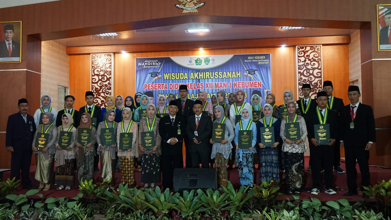 LULUS: Wisuda kelulusan siswa kelas XII MAN 1 Kebumen tahun pelajaran 2022-2023. (MAN 1 KEBUMEN UNTUK RADAR KEBUMEN)