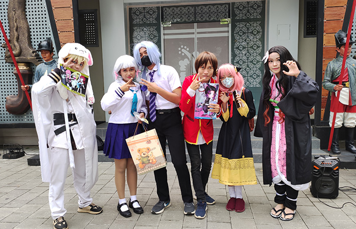 BUDAYA MANGA: Kegiatan Komunitas Ensaku Purworejo di Art Center pada Minggu (2/7). Berbagai aktivitas terkait Jepang dilakukan komunitas yang saat ini terdiri dari 137 anggota itu.JIHAN ARON VAHERA/RADAR PURWOREJO