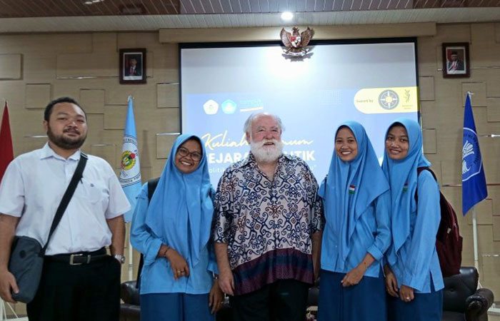 PENGALAMAN: Kuliah Umum Sejarah Politik di Aula IKIP PGRI Wates belum lama ini.Dok MAN 1 Kulon Progo 